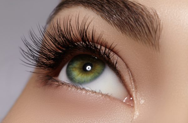 The Reality of Blepharitis from Eyelash Extensions: What You Need to Know