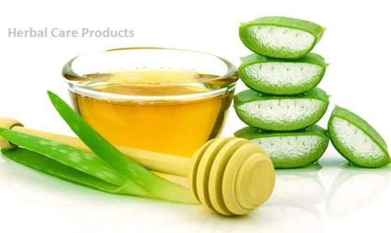 How Aloe Vera and Honey Help in Sebaceous Cyst Removal