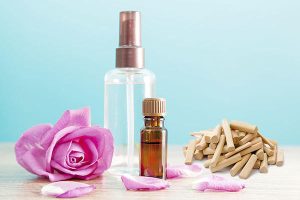 Rose-Water-and-Sandalwood-Powder-for-Sebaceous-Cyst