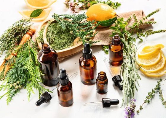 5 Ways Essential Oils Can Calm Face Swelling Overnight